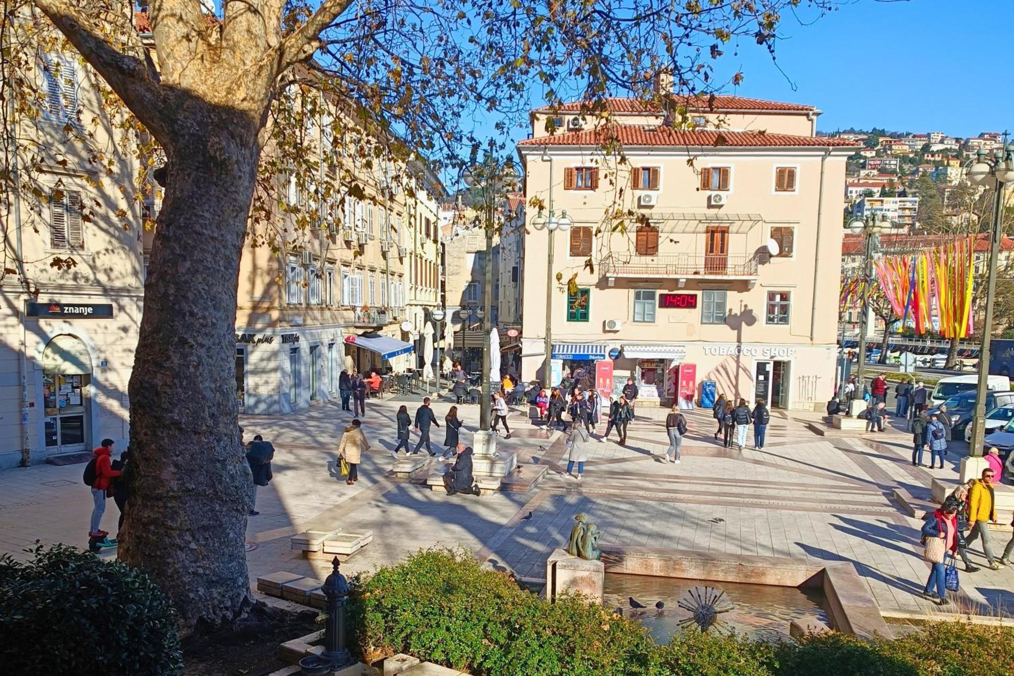 City Life Rijeka Bagian luar foto